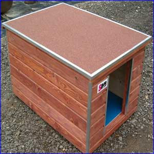 Lapostetős kutyaház